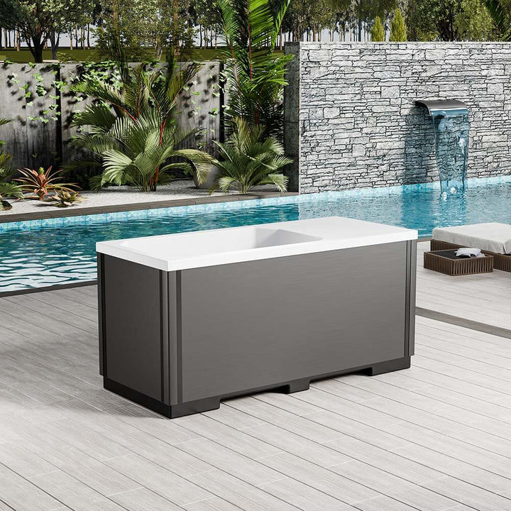 Outdoor cold plunge tub side